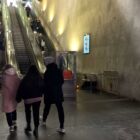 Кристалайт на станции метро 