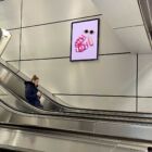 Кристалайт на станции метро 
