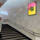 Кристалайт на станции метро 