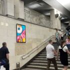 Кристалайт на станции метро 