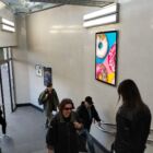 Кристалайт на станции метро 