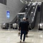 Кристалайт на станции метро 