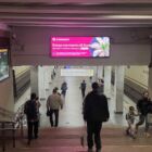Кристалайт на станции метро 