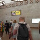 Кристалайт на станции метро 