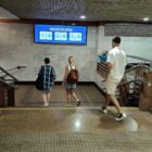 Кристалайт на станции метро 