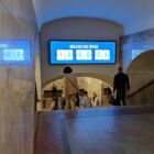 Кристалайт на станции метро 